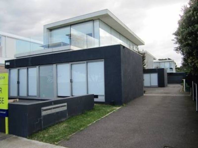 2/23 Beach Street, Seaholme VIC 3018