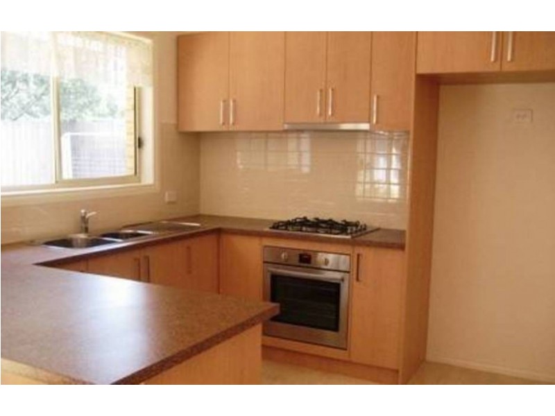 2/42  Galvin Street, Altona VIC 3018