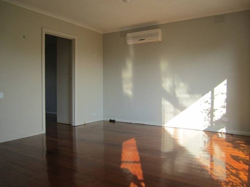 2/62  Grieve Parade, Altona VIC 3018