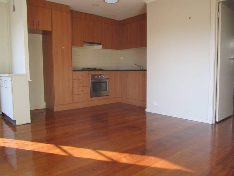 2/62  Grieve Parade, Altona VIC 3018