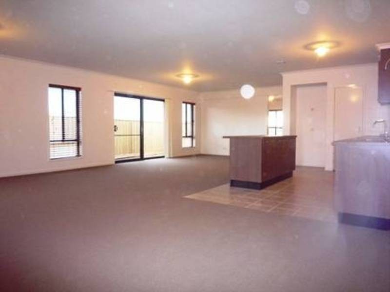 164 Sanctuary Lakes South Blvd, Point Cook VIC 3030