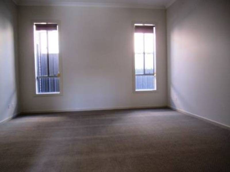 8 Delbridge Drive, Mernda VIC 3754