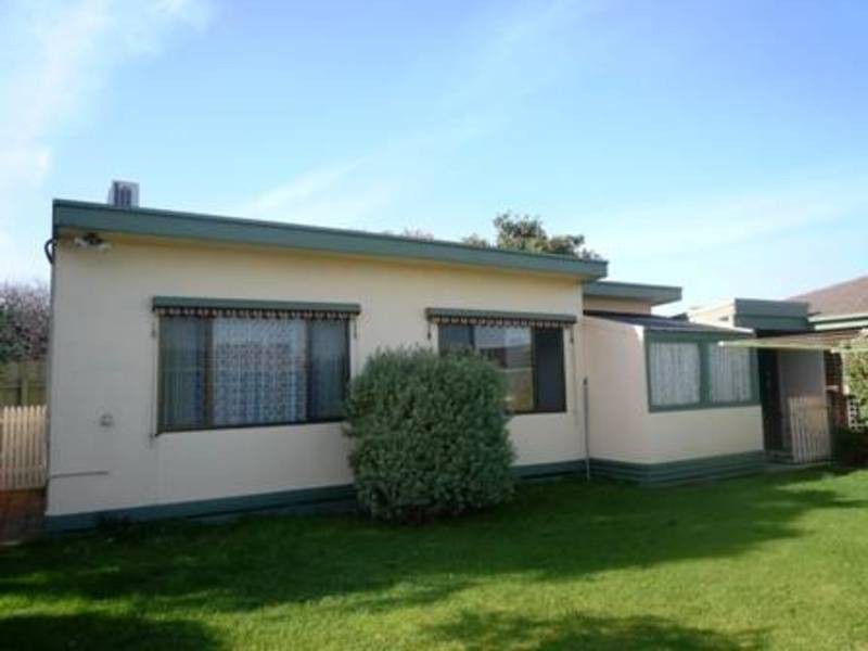 12A Hyett Crt, Sunshine West VIC 3020