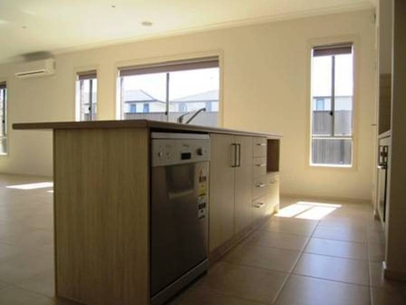 8  Delbridge Drive, Mernda VIC 3754