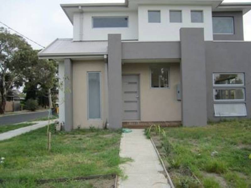 1/130 McIntosh Road, Altona North VIC 3025