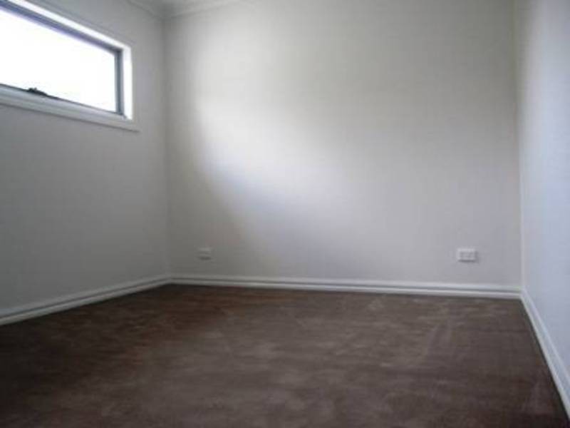 1/130 McIntosh Road, Altona North VIC 3025