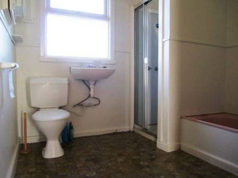 77 Marigold Ave, Altona North VIC 3025