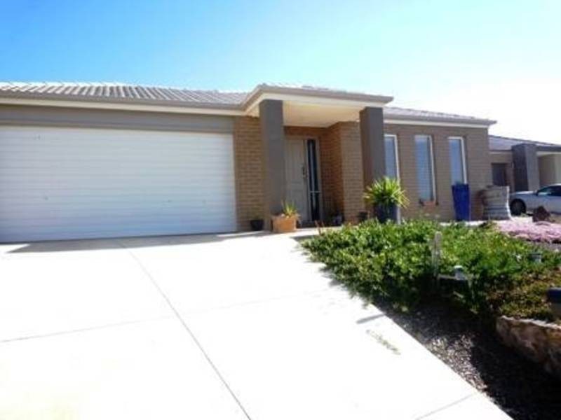 32 Lookout Way, Tarneit VIC 3029