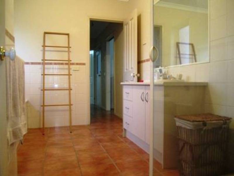 1 Newham Way, Altona Meadows VIC 3028