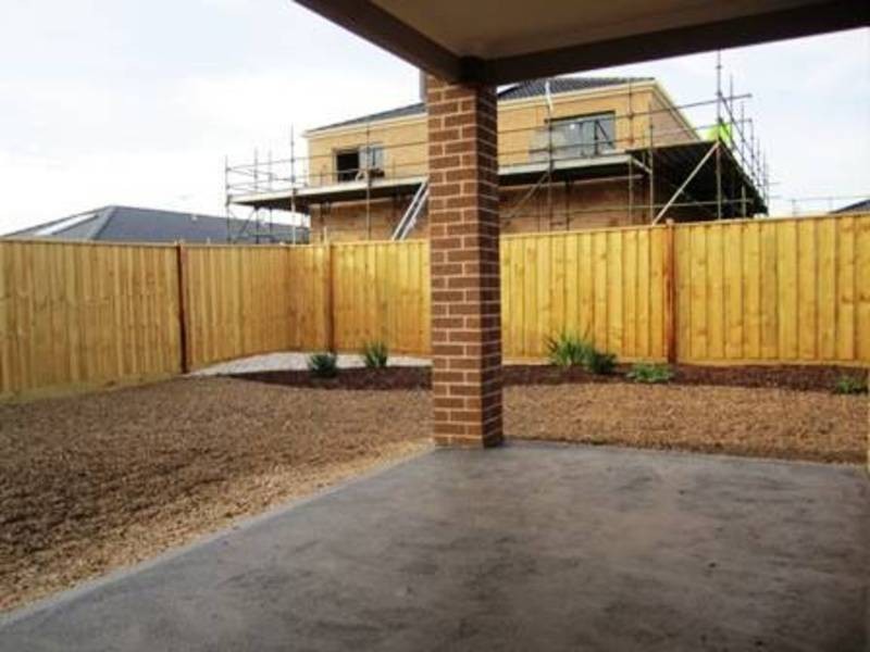 48  Campaspe Way, Point Cook VIC 3030