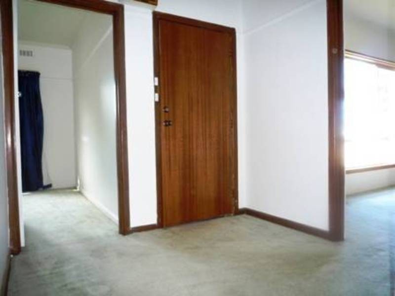 95 Paget Ave, Glenroy VIC 3046