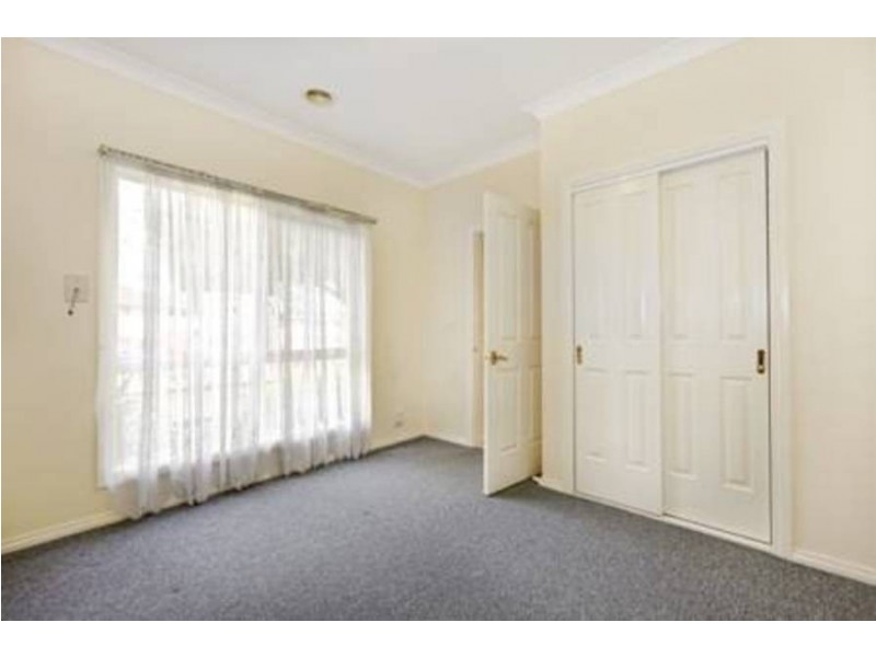 2 Glade Ave, Altona North VIC 3025