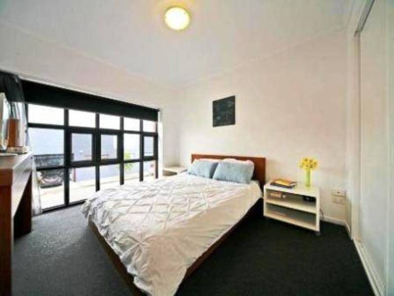 1/18 Ireland Street, West Melbourne VIC 3003