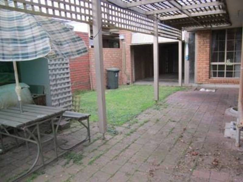 51 Roach Drive, Altona Meadows VIC 3028