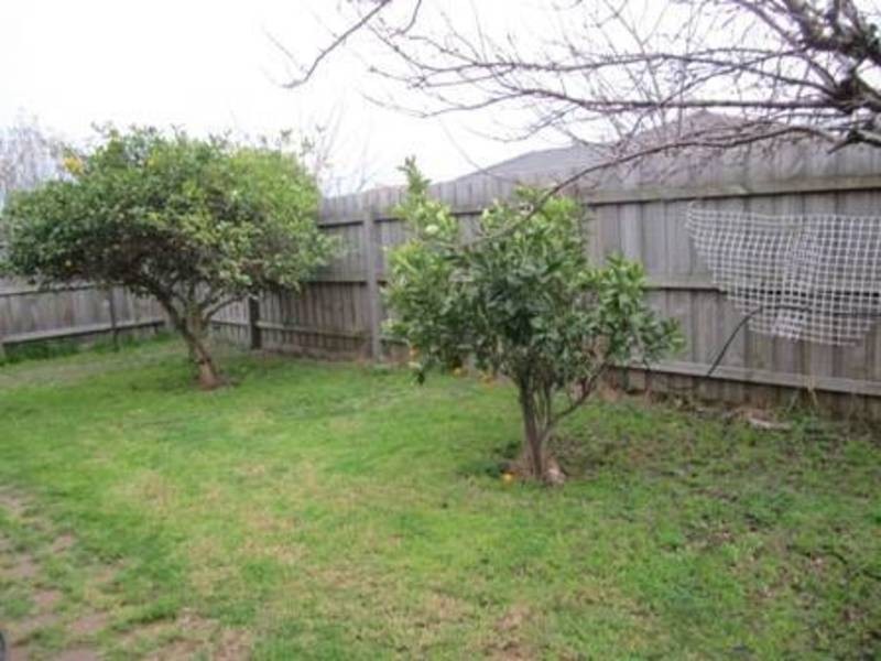 51 Roach Drive, Altona Meadows VIC 3028