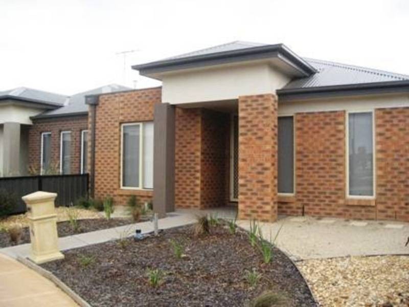 70 Miles Franklin Boulevard, Point Cook VIC 3030