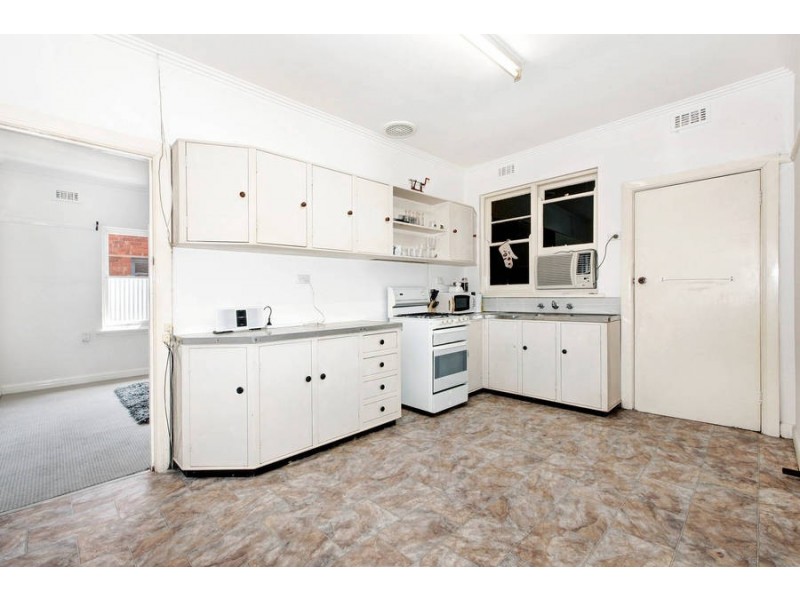 28 Louvain Street, Coburg VIC 3058