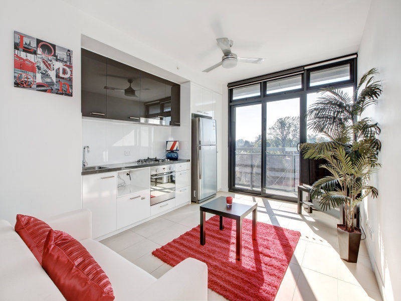 M3/14-20 Nicholson Street, Coburg VIC 3058