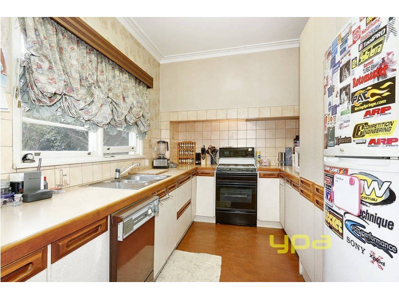 22 Moss Court, Glenroy VIC 3046