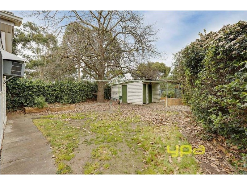 22 Moss Court, Glenroy VIC 3046