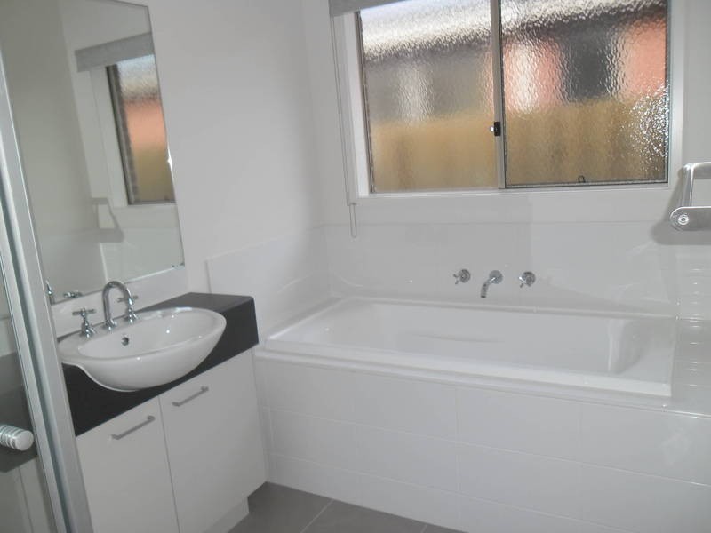 92 St Arnaud Road, Eynesbury VIC 3338