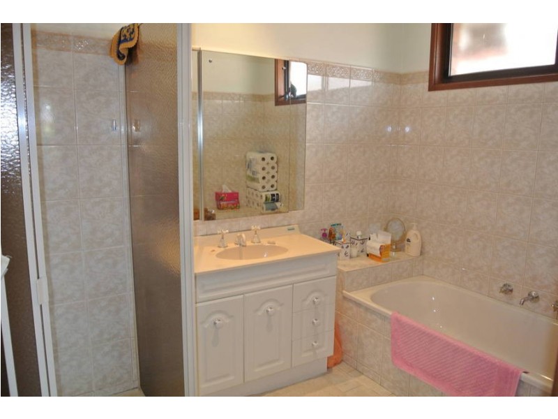 13 Ross St, Coburg VIC 3058