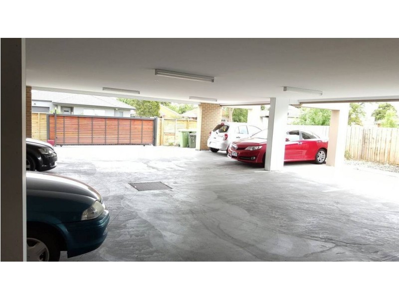 6/12 Ramu Parade, Heidelberg West VIC 3081