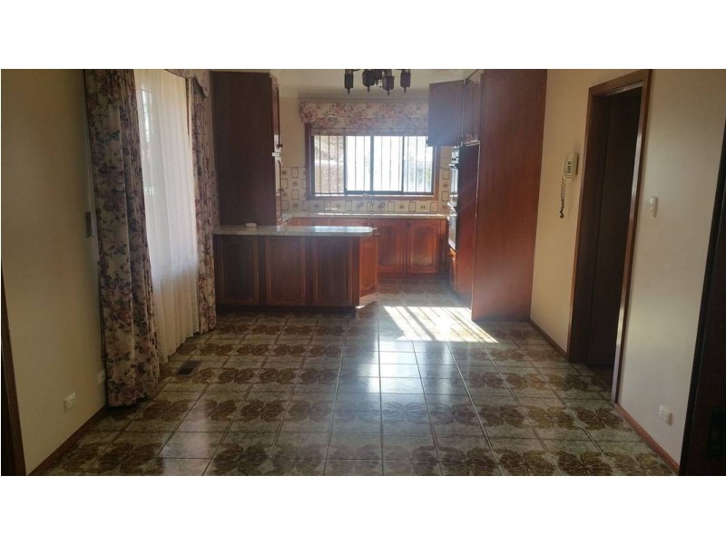 17 Patricia Drive, Fawkner VIC 3060