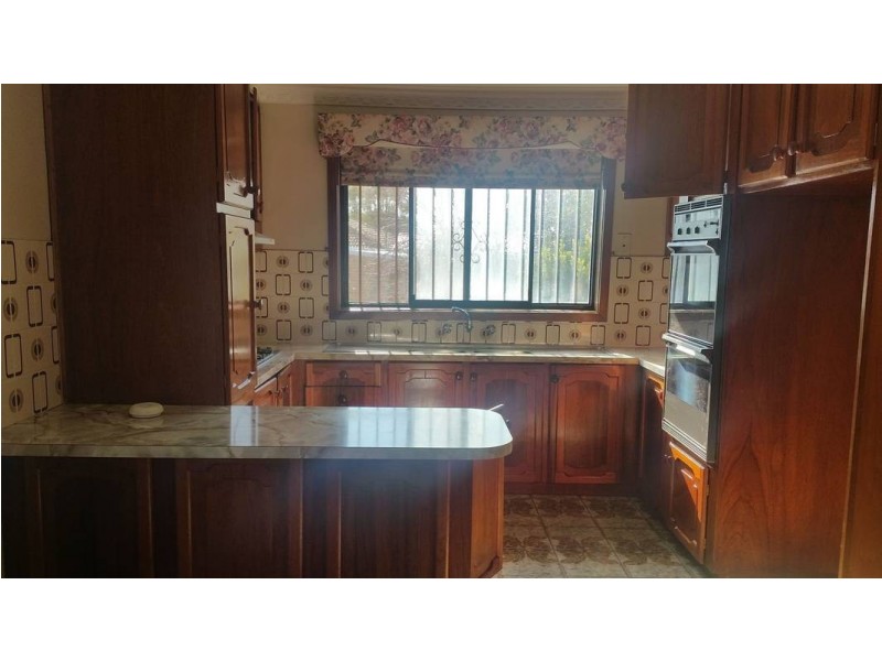 17 Patricia Drive, Fawkner VIC 3060