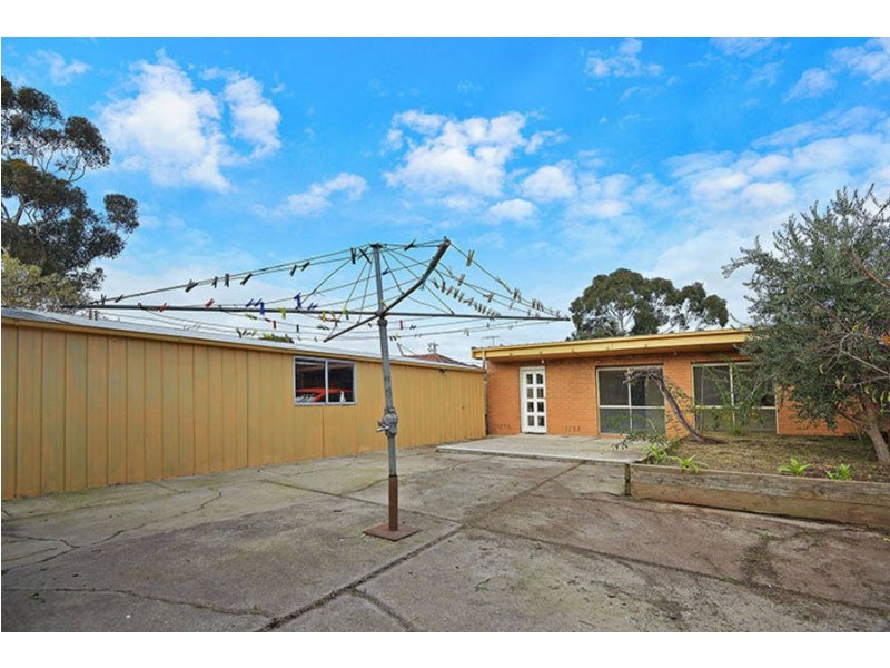 24  Pacific Drive, Heidelberg West VIC 3081
