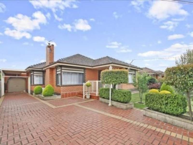 13  Currawong Avenue, Lalor VIC 3075