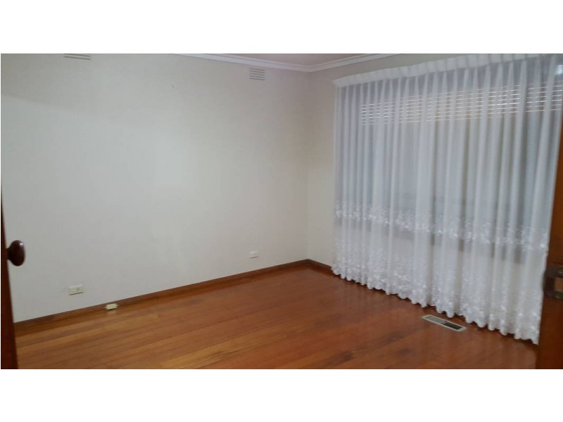 13  Currawong Avenue, Lalor VIC 3075