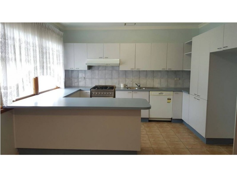 405 Pascoe Vale Road, Strathmore VIC 3041