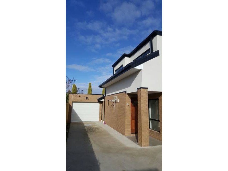 1/139 View Street, Glenroy VIC 3046