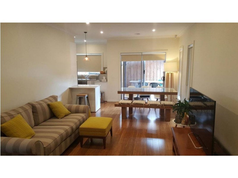 2/11 Bungay Street, Fawkner VIC 3060