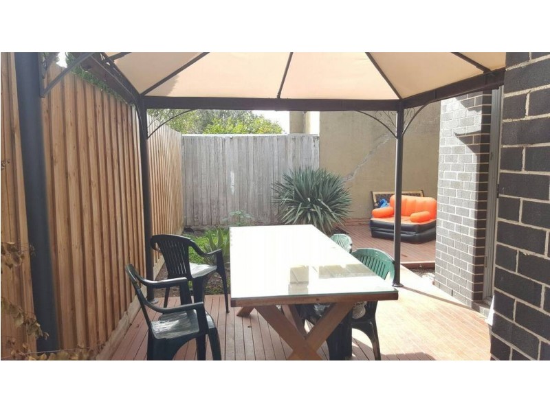 2/11 Bungay Street, Fawkner VIC 3060