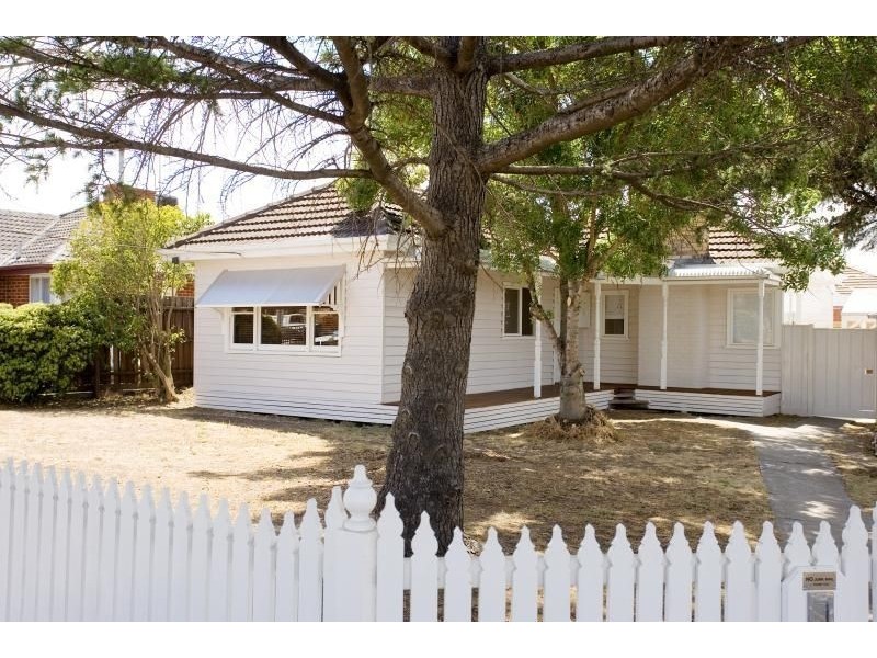 2 Morley Street, Glenroy VIC 3046