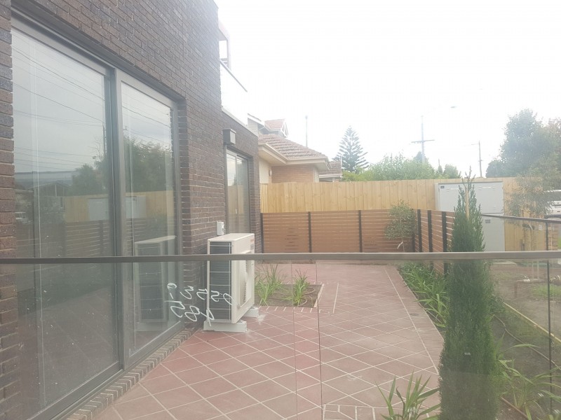 2/133-135 Nicholson Street, Coburg VIC 3058
