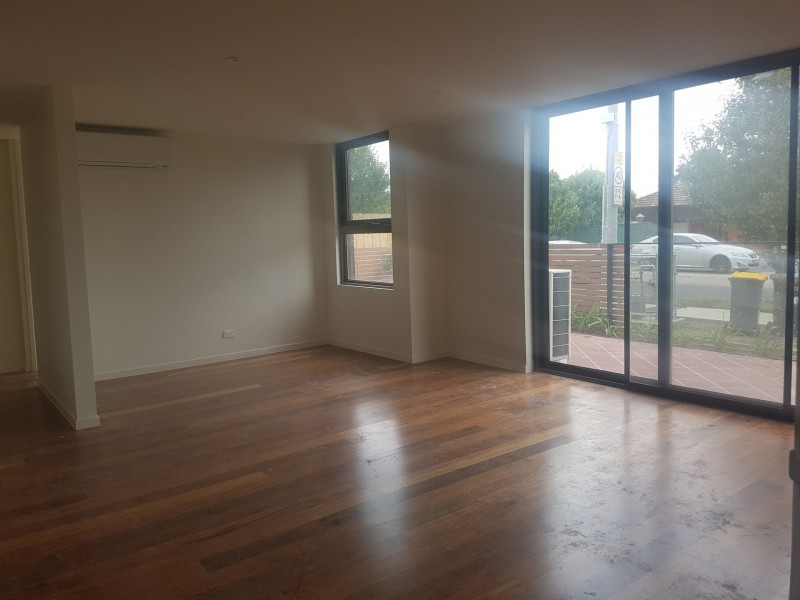 2/133-135 Nicholson Street, Coburg VIC 3058