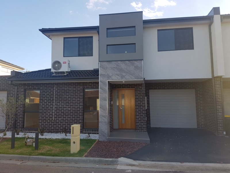 5 Jessie Hunter Street, Hadfield VIC 3046