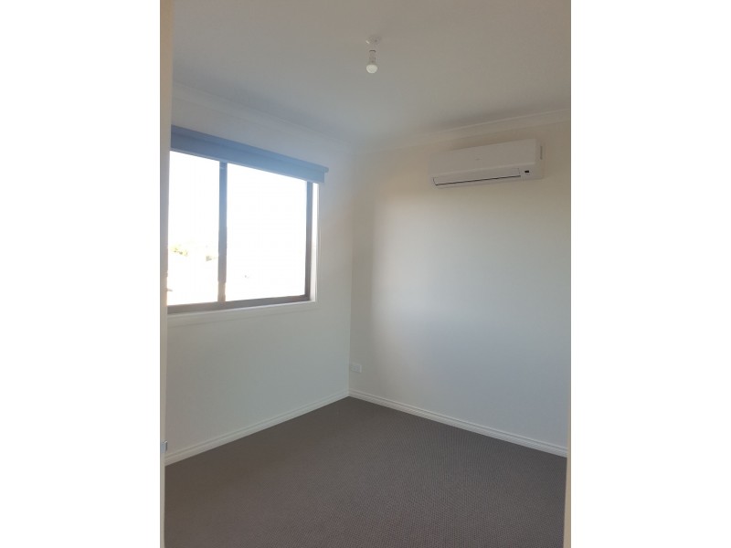 5 Jessie Hunter Street, Hadfield VIC 3046