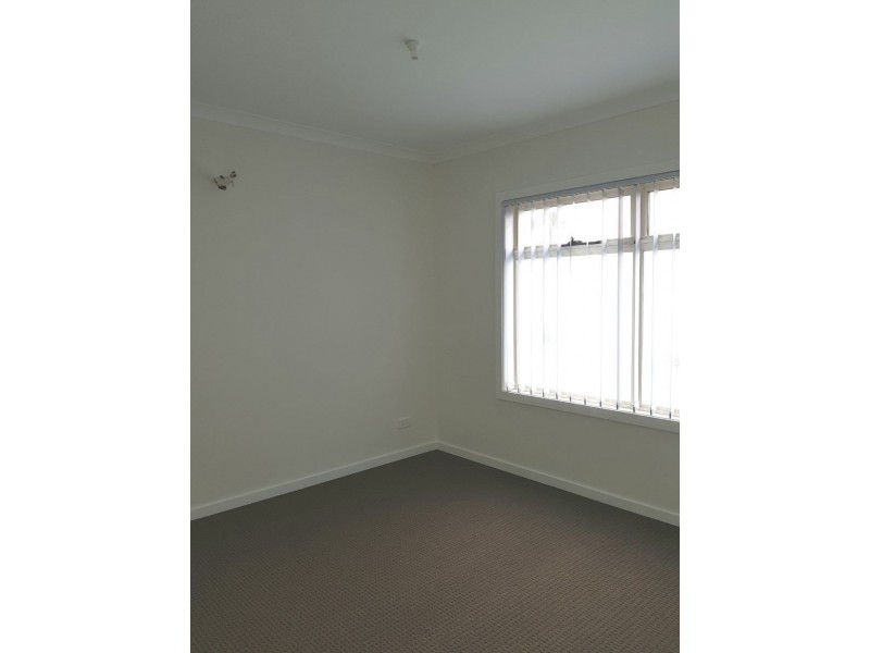 22 Crevelli, Reservoir VIC 3073