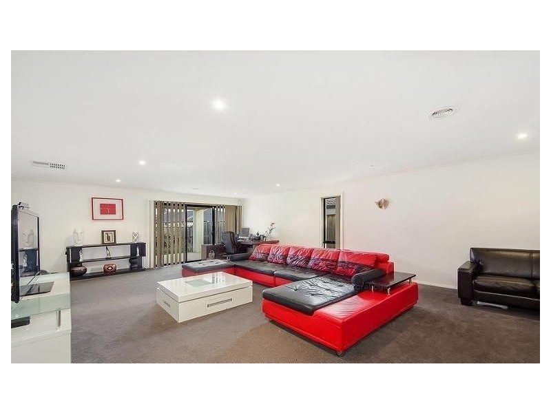 175 Tenterfield Drive, Burnside Heights VIC 3023