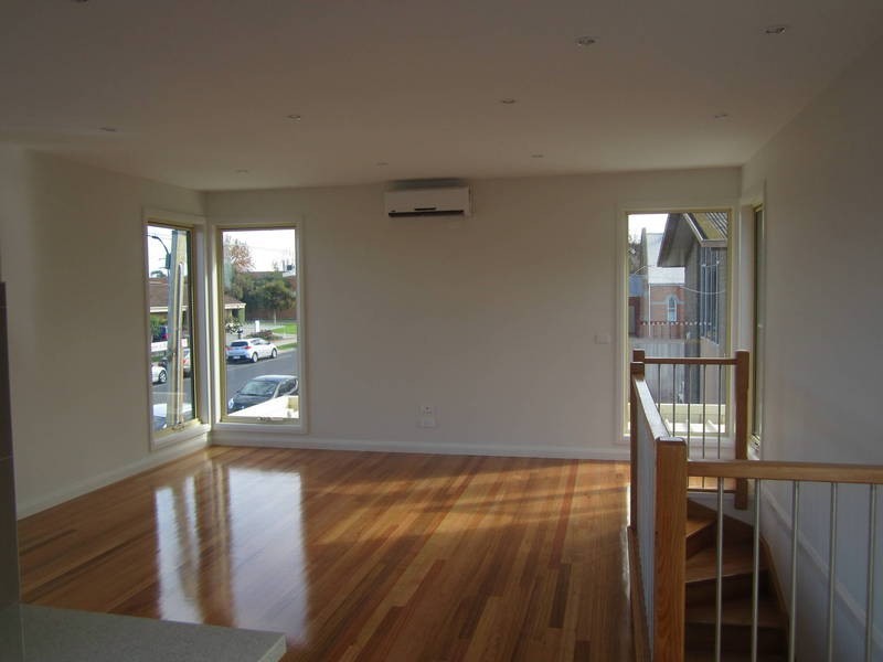 4/68  Wheatsheaf Road, Glenroy VIC 3046