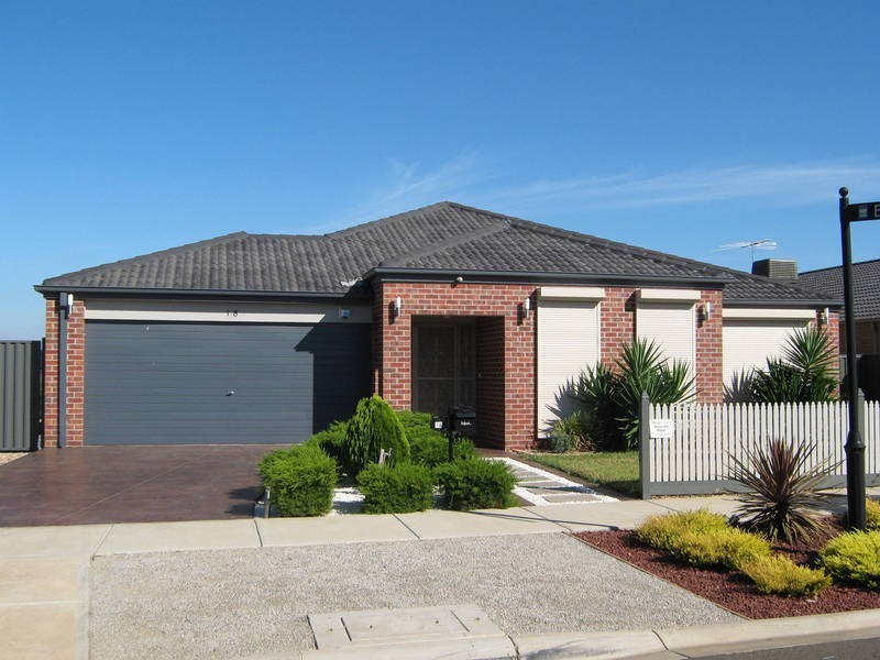 Caroline Springs VIC 3023