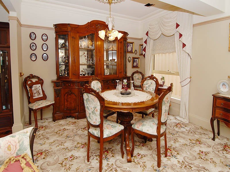 25 Parkin Ave, Caroline Springs VIC 3023