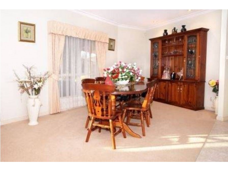 26 Caroline Springs Blv, Caroline Springs VIC 3023