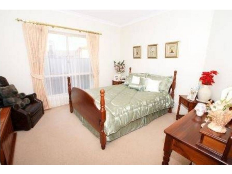 26 Caroline Springs Blv, Caroline Springs VIC 3023