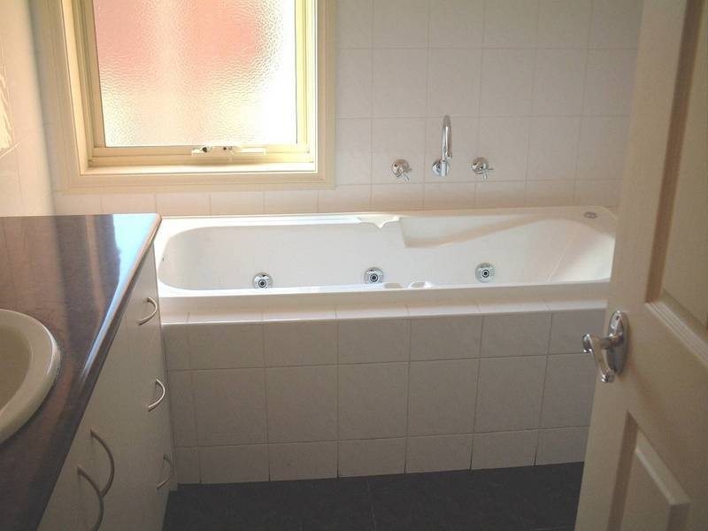 19 Meadowview Way, Cairnlea VIC 3023