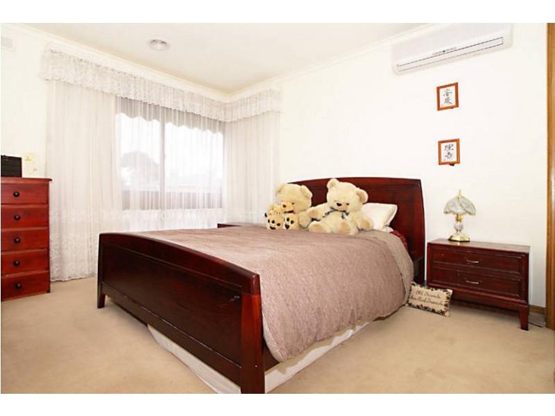 20 Diamond Ave, Albanvale VIC 3021